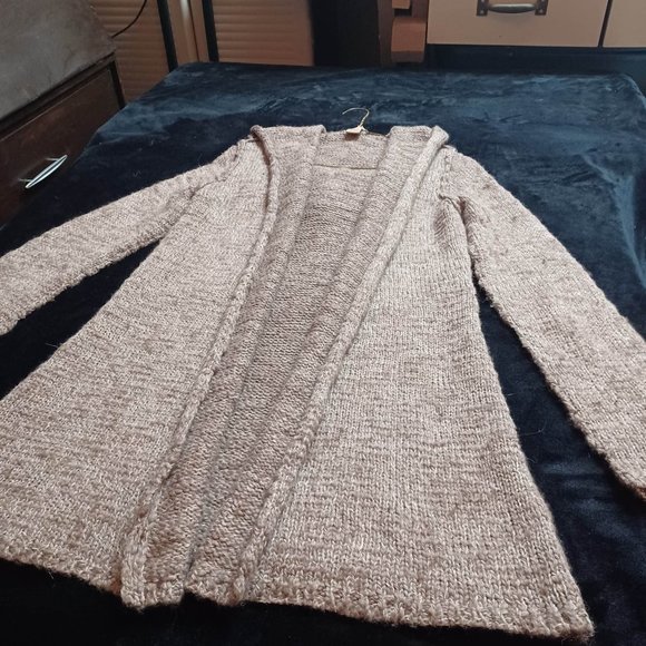 tan knitted cartigan with hood - Picture 1 of 7